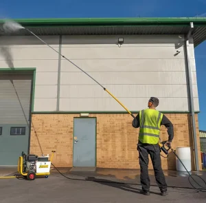 Carbon Fiber Telescopic Pressure Washing Pole with High Pressure Hose and Spray Gun for Outdoor Cleaning