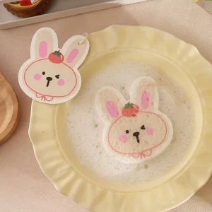 Compressed Round shaped Face Wash and Makeup Removal Biodegradable Wood Pulp Cotton Wash Sponge