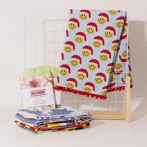Custom Printed Christmas Cotton Tea Towel Absorbent Kitchen Dish Towel With Pom Pom Edge for Holiday Decoration