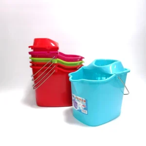Household Cleaning Items Cleaning Accessories Plastic 16.5L Mop Bucket with Wringer and Handle