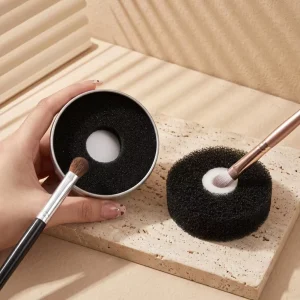 Instant Home Use Makeup Brush Iron Box Dry Cleaning Color Removal Sponge Quick Eyeshadow Switch Portable Tin Box Cleaner