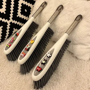 PP Long Handle Soft Bristle Bed Brush for Household Dust Removal and Carpet Cleaning