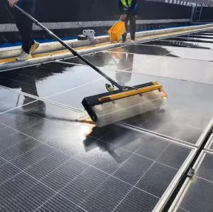 Solar Panel Cleaning Brush Machine With Telescopic Water Fed Pole Automatic Photovoltaic PV Module Roof Washing Tool Portable